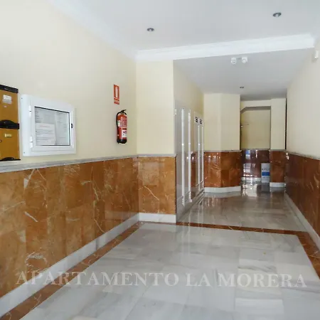 アパート La Morera ネルハ